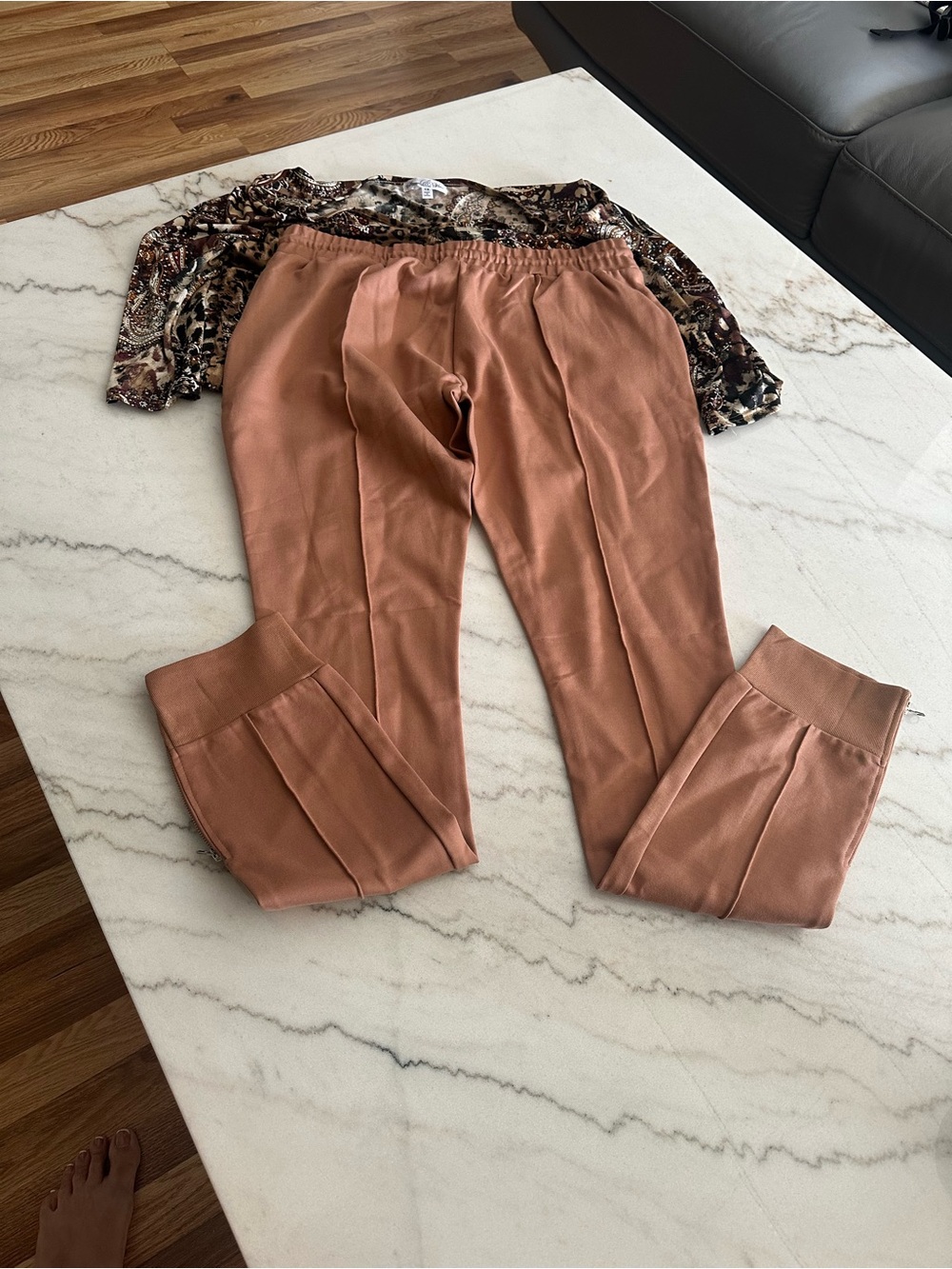 Women's Rust Zip-Hem Drawstring Joggers - Picture 3 of 5